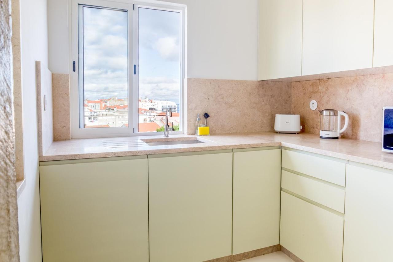Amazing Lisboa! Views & Style In Historical Graca Lissabon